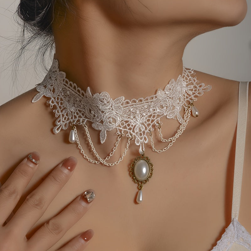 vintage white lace pendant choker