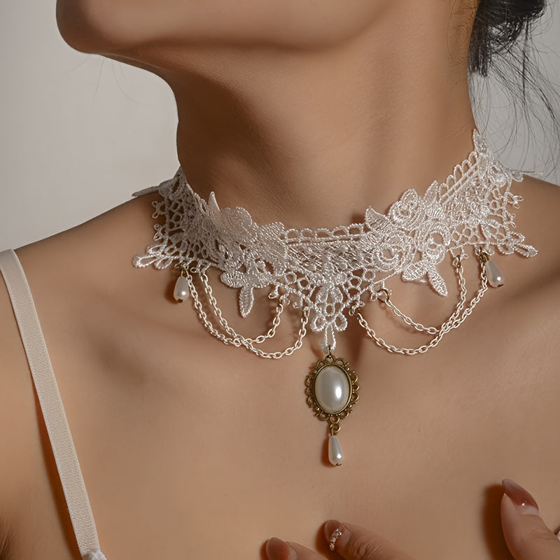 vintage white lace pendant choker