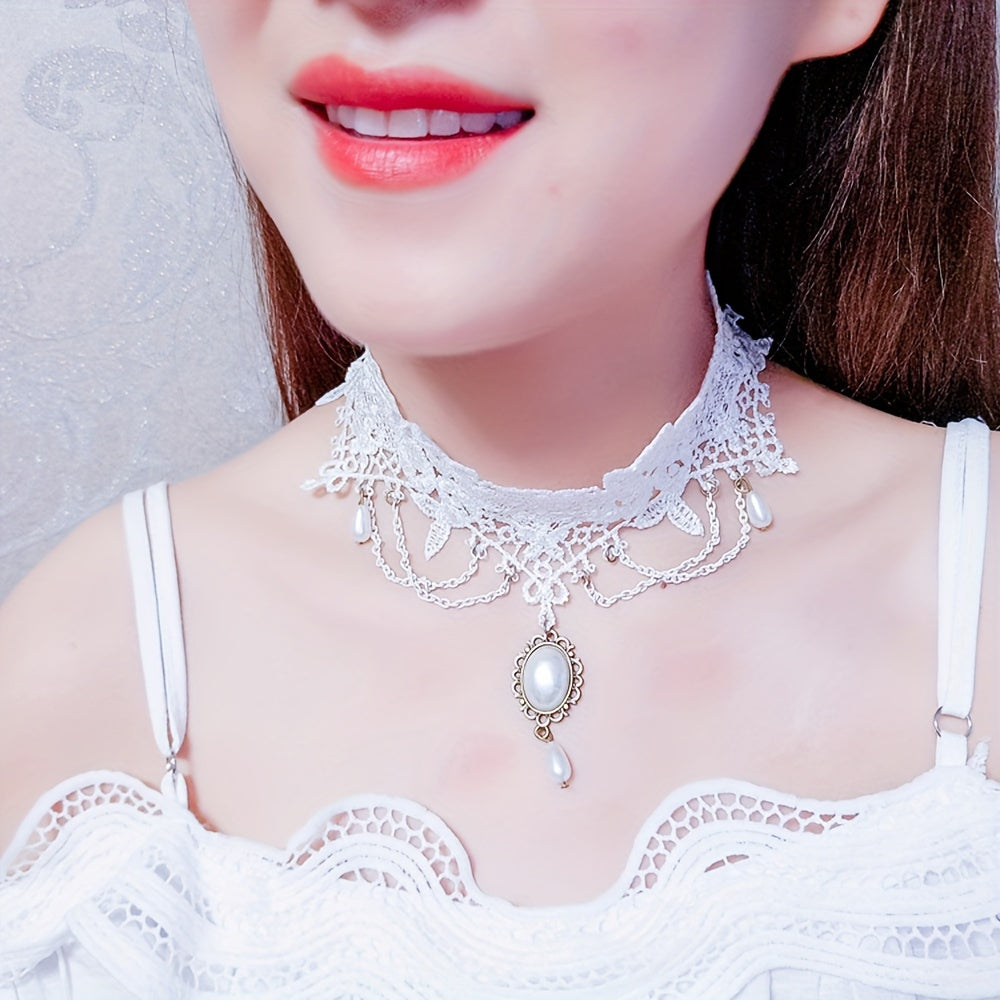 vintage white lace pendant choker