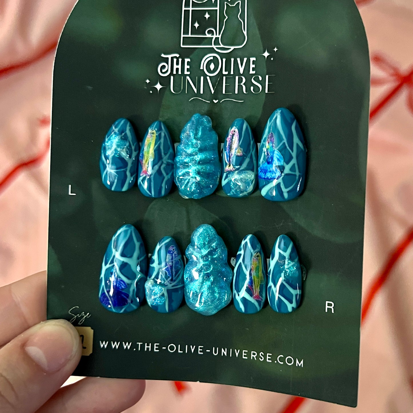 Bespoke Fish Press-On Nails | Medium Almond | Ocean Nails | 3D Iridescent Star Shell Nails | Handmade Gel Press Ons | Ready to Ship