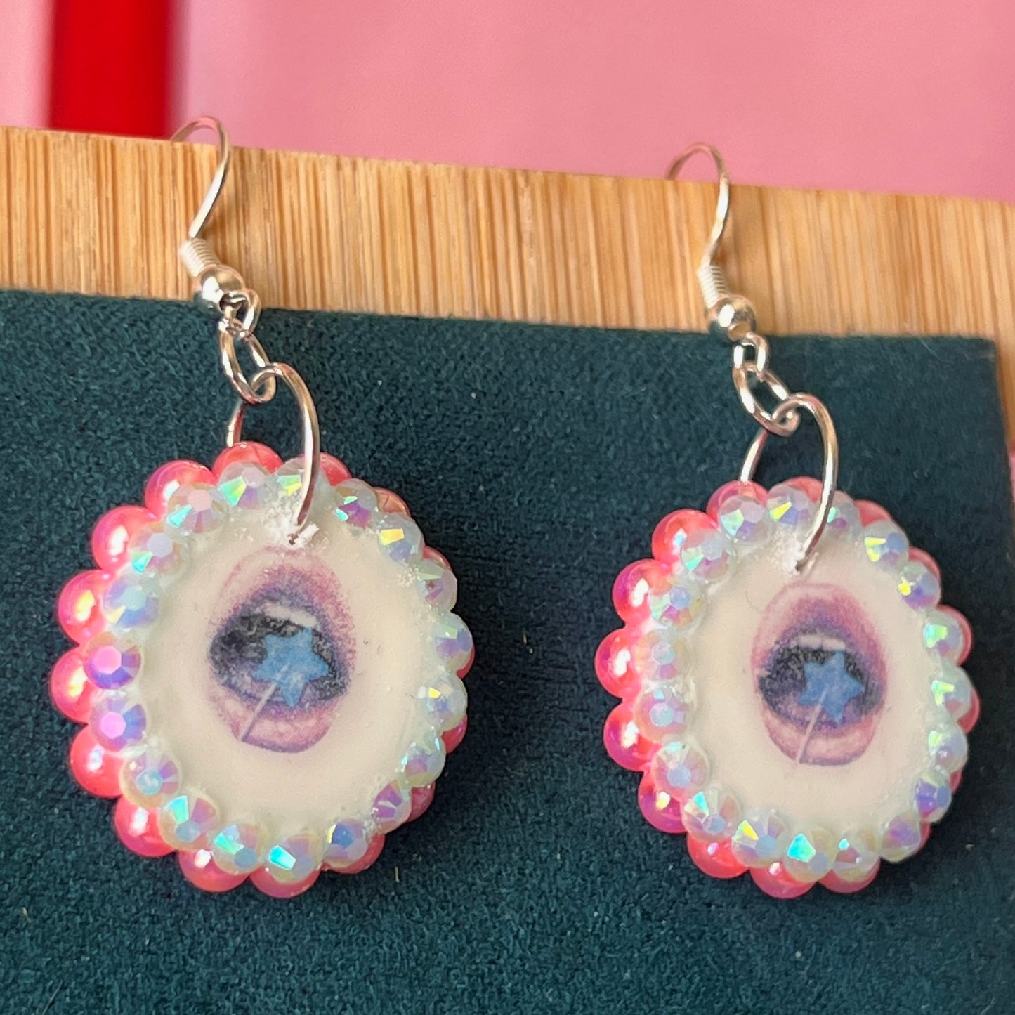 Y2K Star Pop Lip Charm Earrings | Iridescent Pink Beaded Earrings