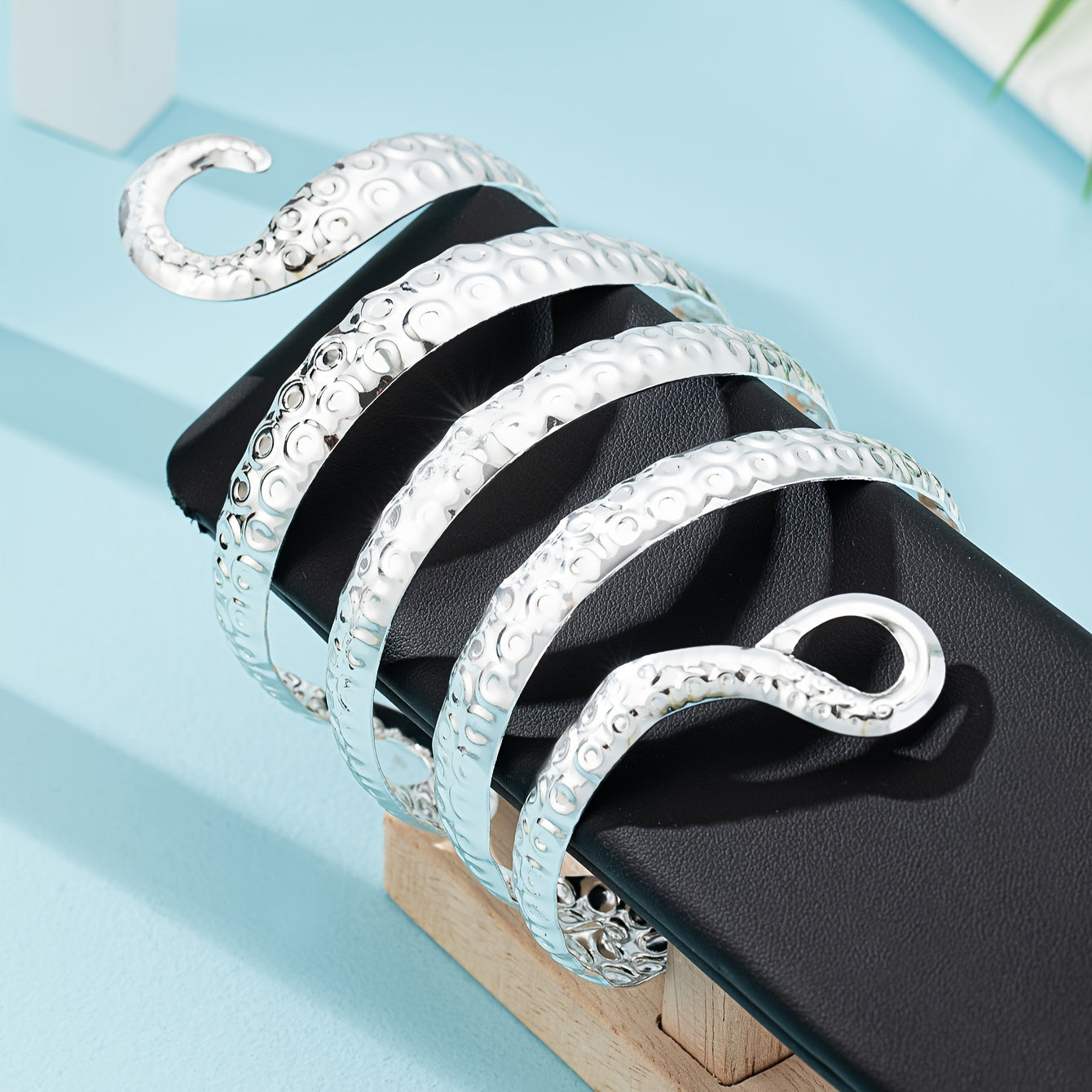 spiraling serpent arm adornment band