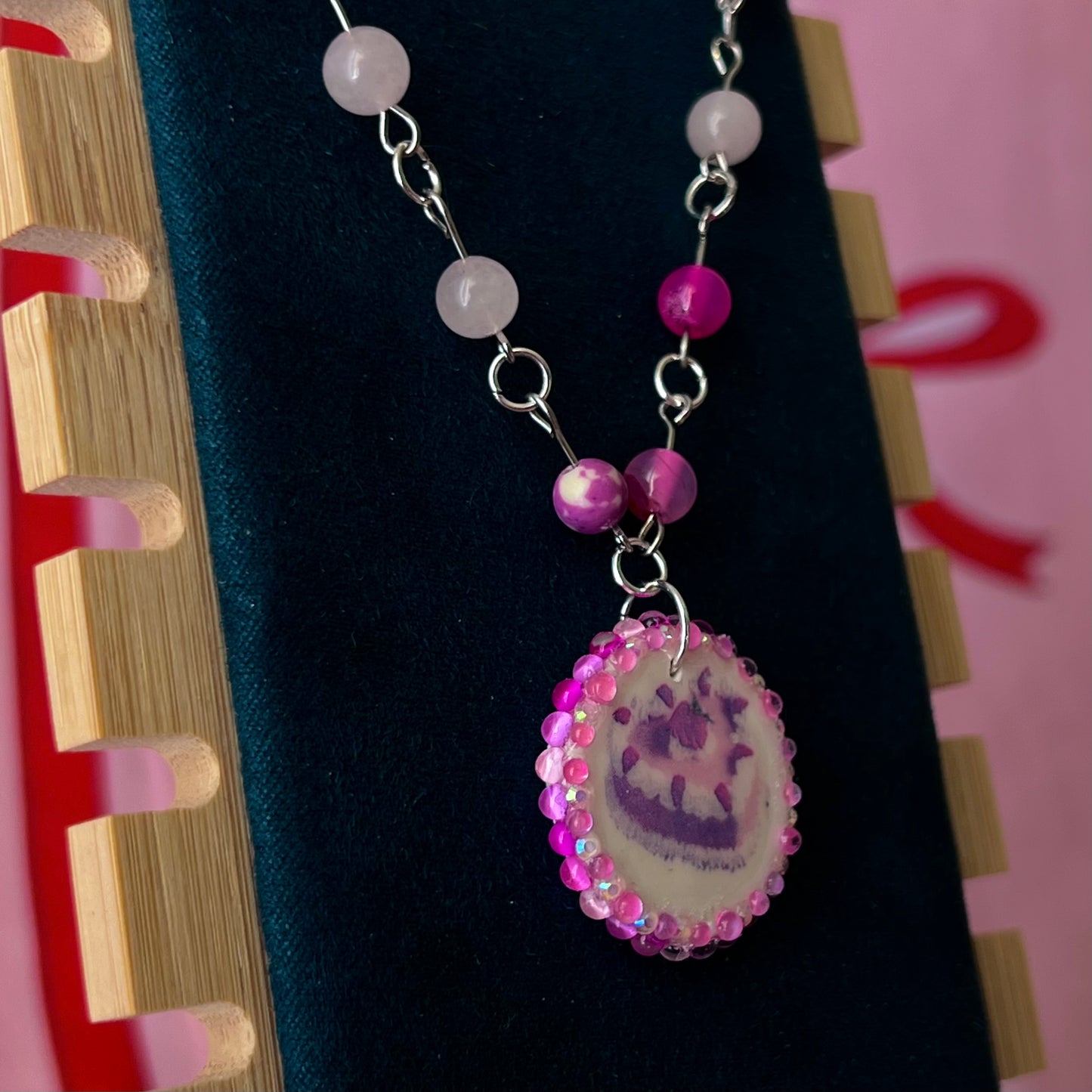strawberry cake necklace, strawberry charm necklace, coquette necklace, pink crystal necklace, rose quartz necklace, pink agate necklace, dessertcore jewelry, kawaii necklace, y2k coquette jewelry, rhinestone charm necklace, handmade polymer clay charm, strawberrycore jewelry