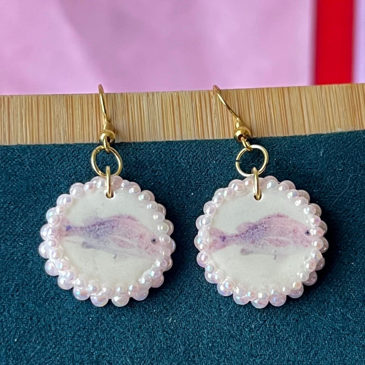 pastel pink iridescent earrings, fish charm earrings, pearl dangle earrings, y2k earrings, dreamcore jewelry, coquette earrings, kawaii earrings, pink pearl earrings, handmade polymer clay earrings, 18k gold plated hooks, statement earrings, olive made