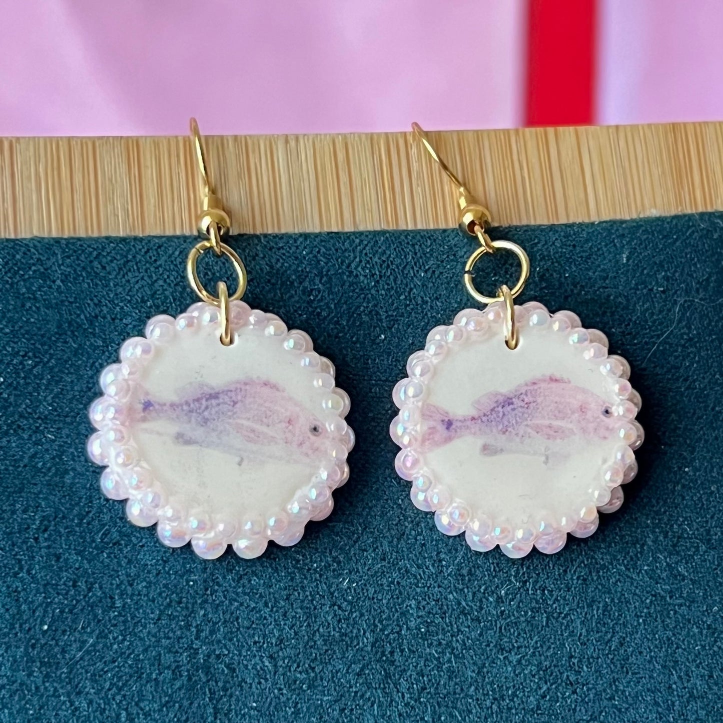 pastel pink iridescent earrings, fish charm earrings, pearl dangle earrings, y2k earrings, dreamcore jewelry, coquette earrings, kawaii earrings, pink pearl earrings, handmade polymer clay earrings, 18k gold plated hooks, statement earrings, olive made