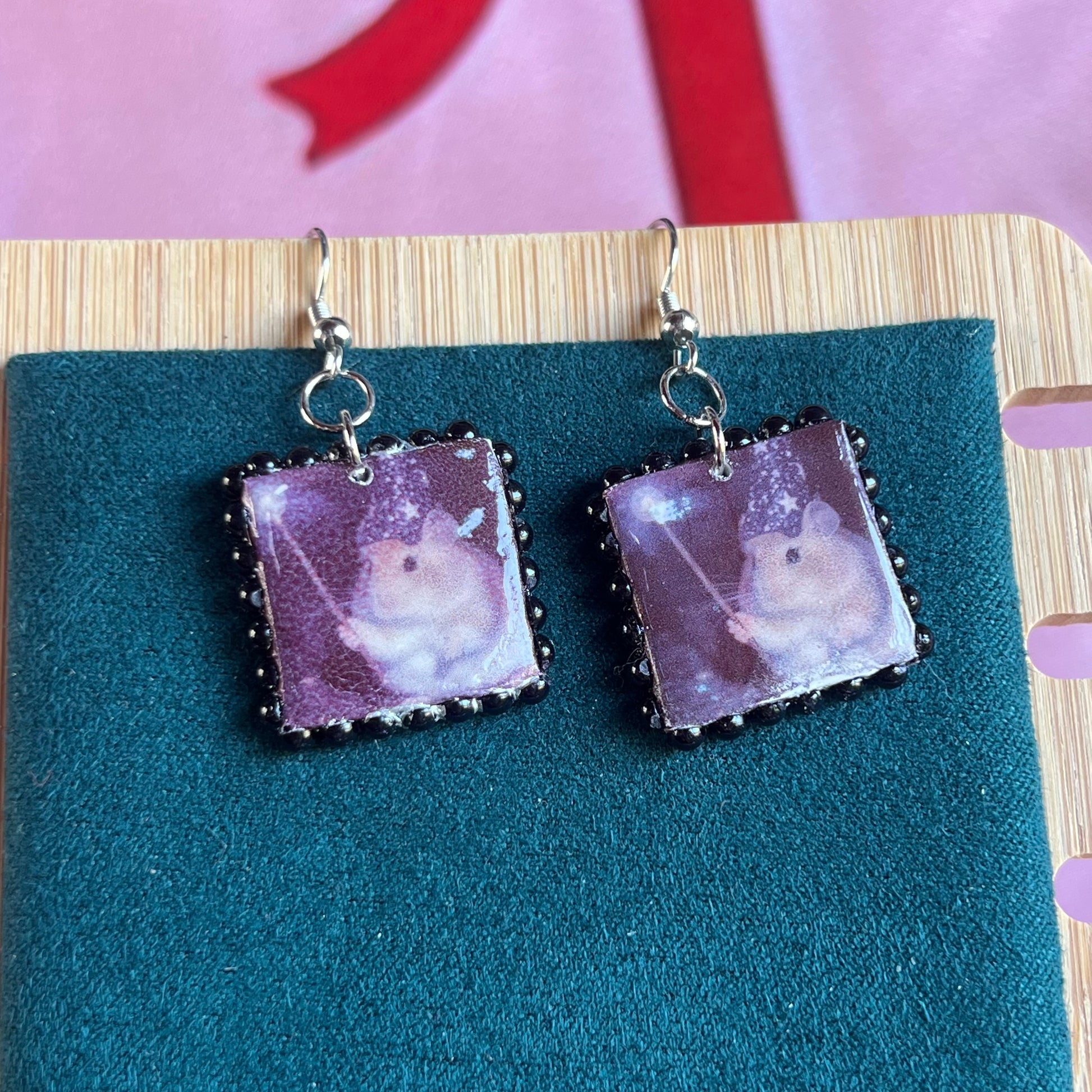wizard hamster earrings, hamster earrings, handmade polymer clay earrings, polaroid earrings, vintage flash photo jewelry, black pearl earrings, fairycore earrings, indie jewelry, wizardcore jewelry, whimsical earrings, magic earrings, square charm earrings, cute animal earrings, y2k earrings, Olive Made