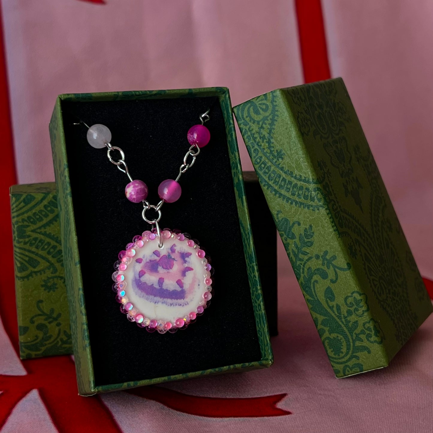 strawberry cake necklace, strawberry charm necklace, coquette necklace, pink crystal necklace, rose quartz necklace, pink agate necklace, dessertcore jewelry, kawaii necklace, y2k coquette jewelry, rhinestone charm necklace, handmade polymer clay charm, strawberrycore jewelry