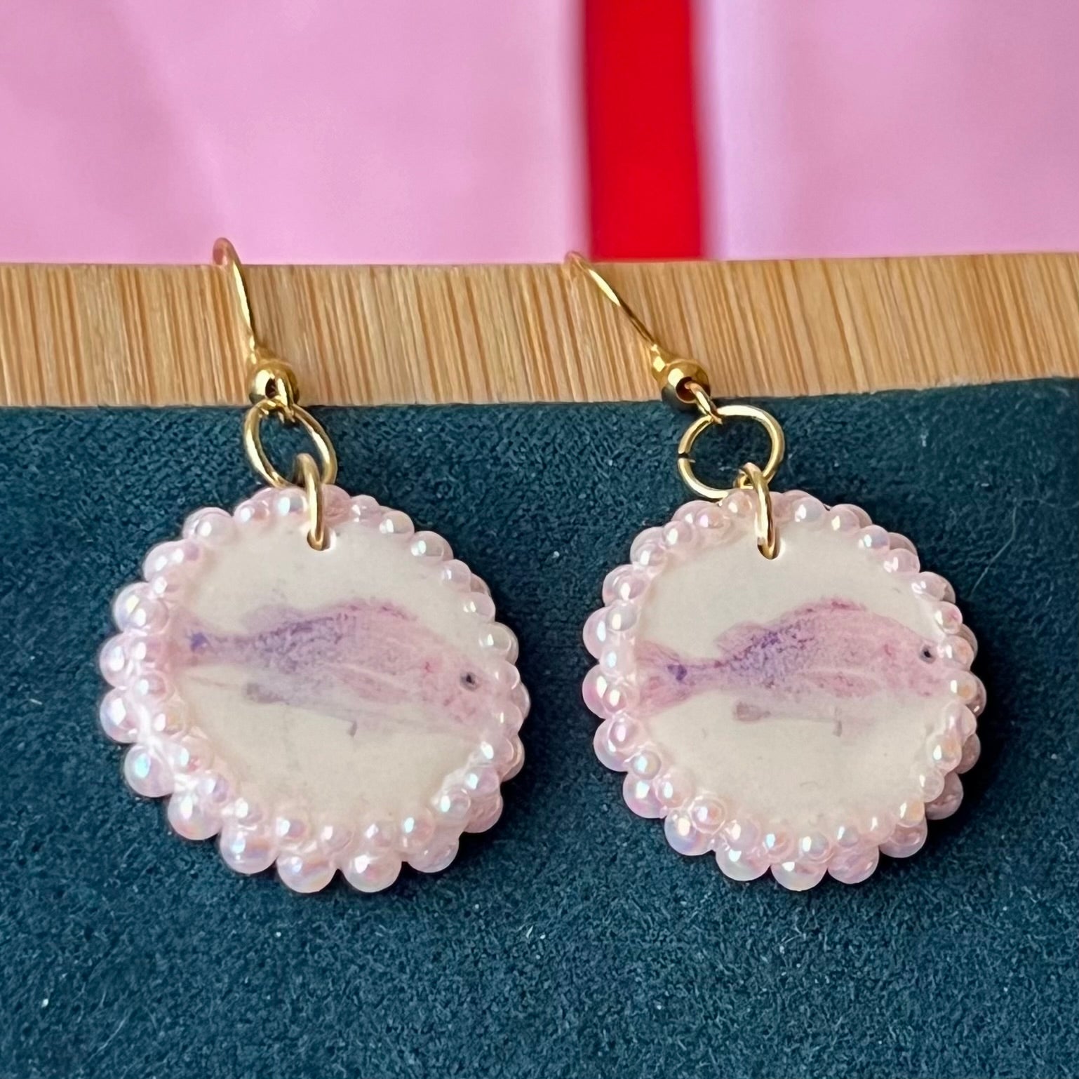 pastel pink iridescent earrings, fish charm earrings, pearl dangle earrings, y2k earrings, dreamcore jewelry, coquette earrings, kawaii earrings, pink pearl earrings, handmade polymer clay earrings, 18k gold plated hooks, statement earrings, olive made