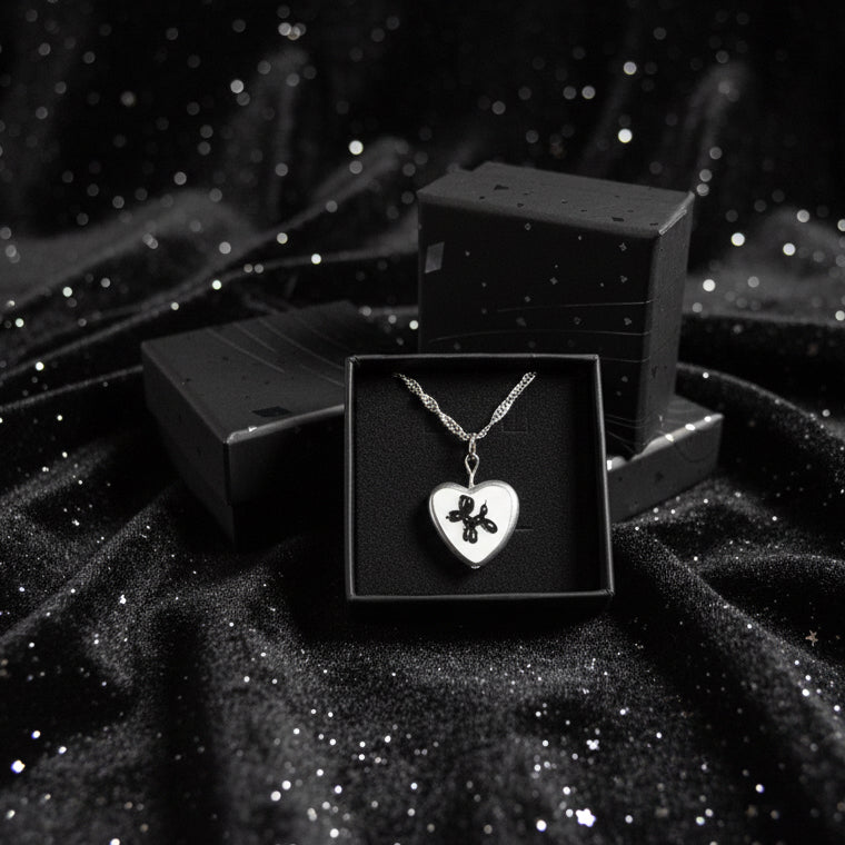 Y2k Nostalgia Necklace | 925 Silver Chain Monochrome Clay Charm Necklace | Minimalist Cheetah Heart & Balloon Dog Design